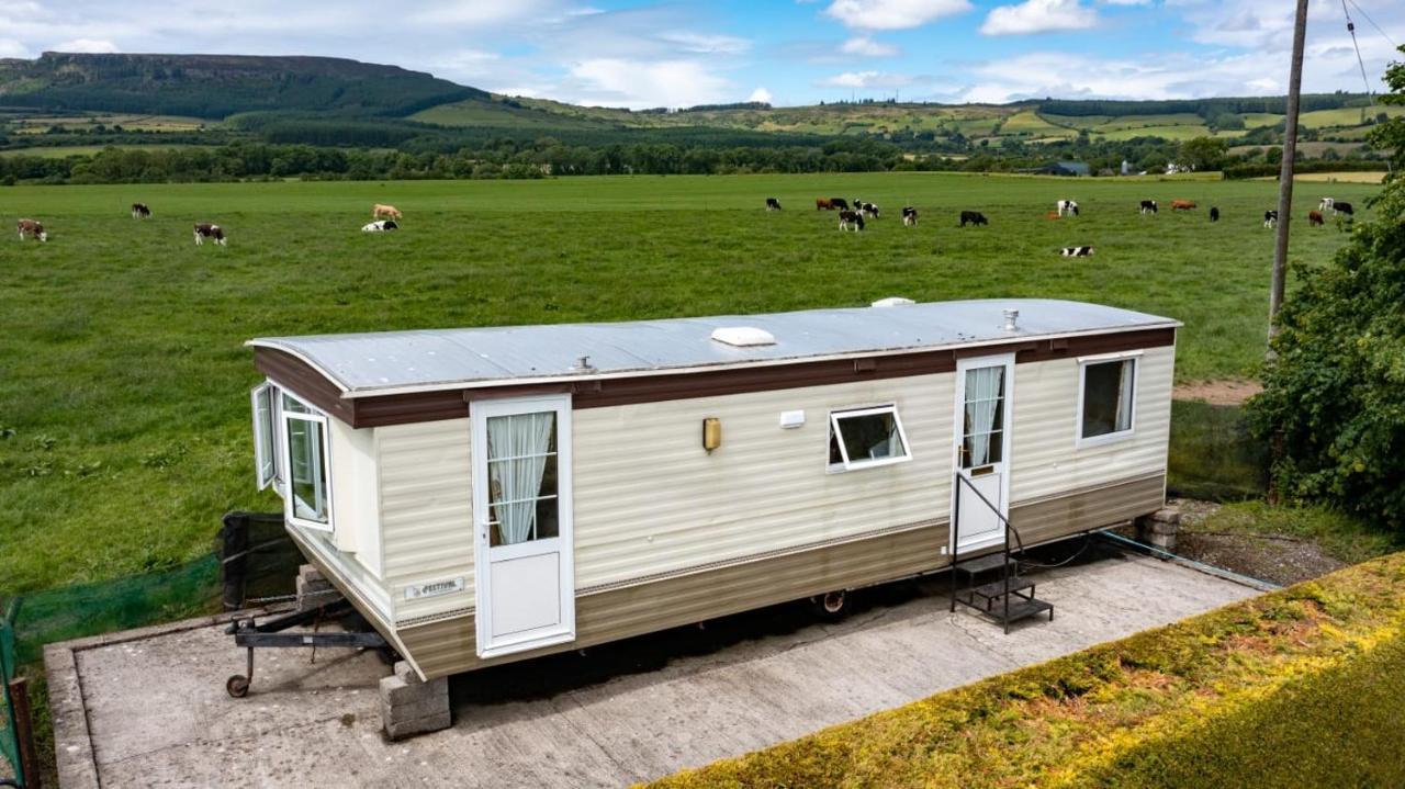 Devil'S Bit Accommodation Killea Bagian luar foto