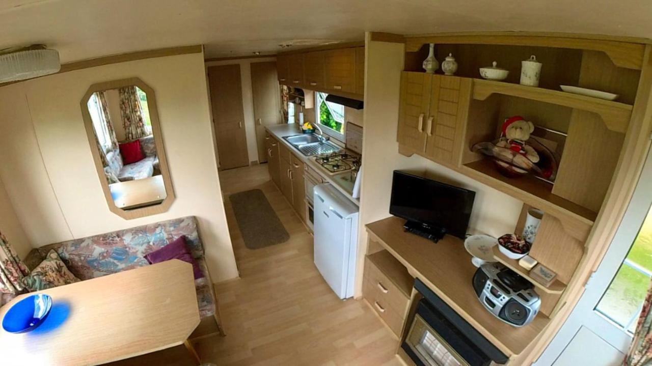 Devil'S Bit Accommodation Killea Bagian luar foto