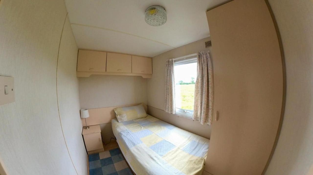 Devil'S Bit Accommodation Killea Bagian luar foto